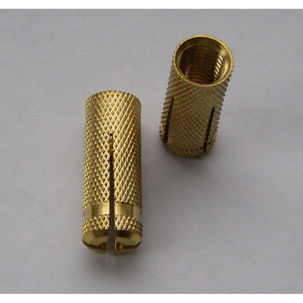 Дюбель розпірний М 8*28 d10(латунь)