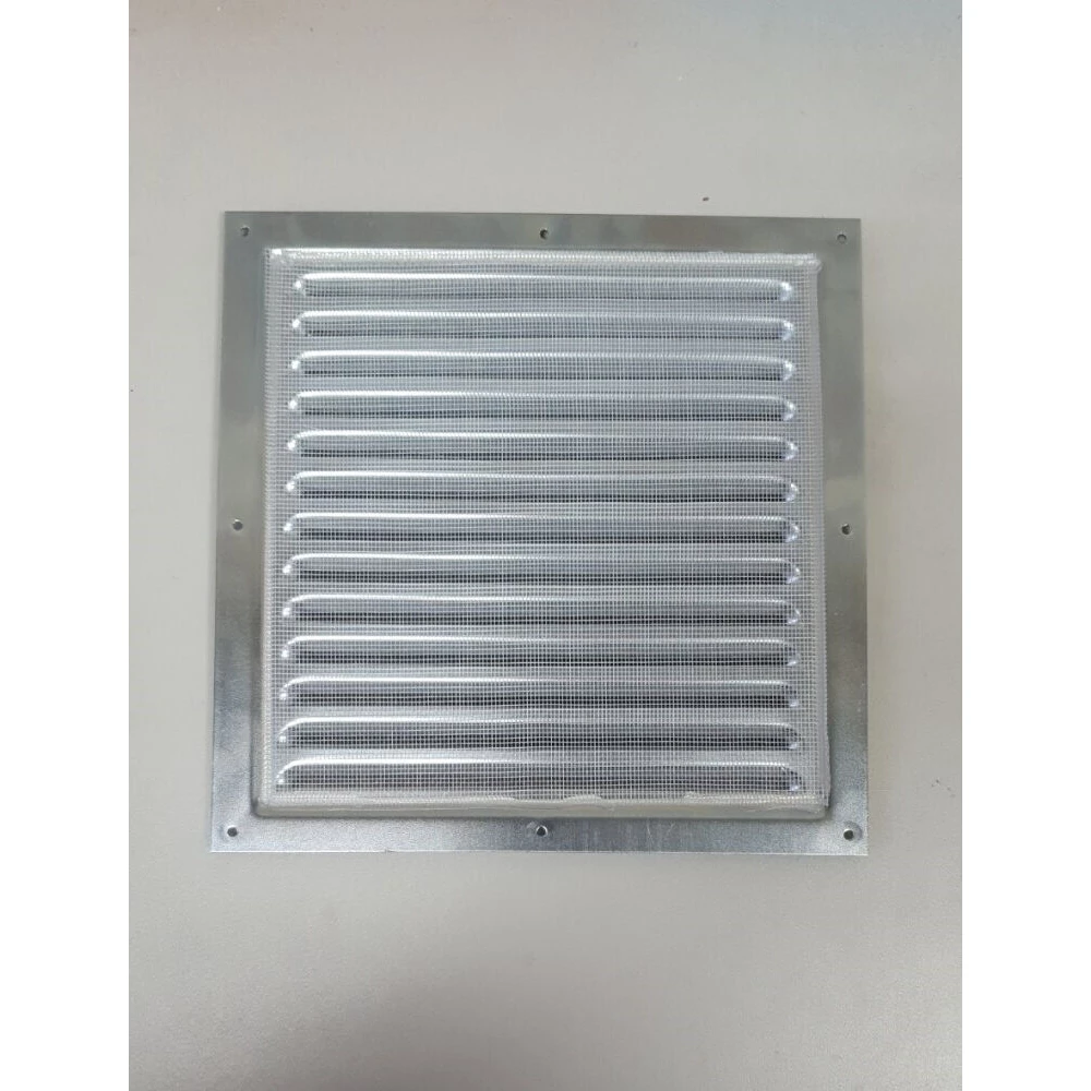 Решітка зовнішня квадратна 200х200mm